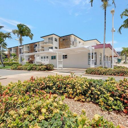 Endeavour Inn Emu Park Екстериор снимка