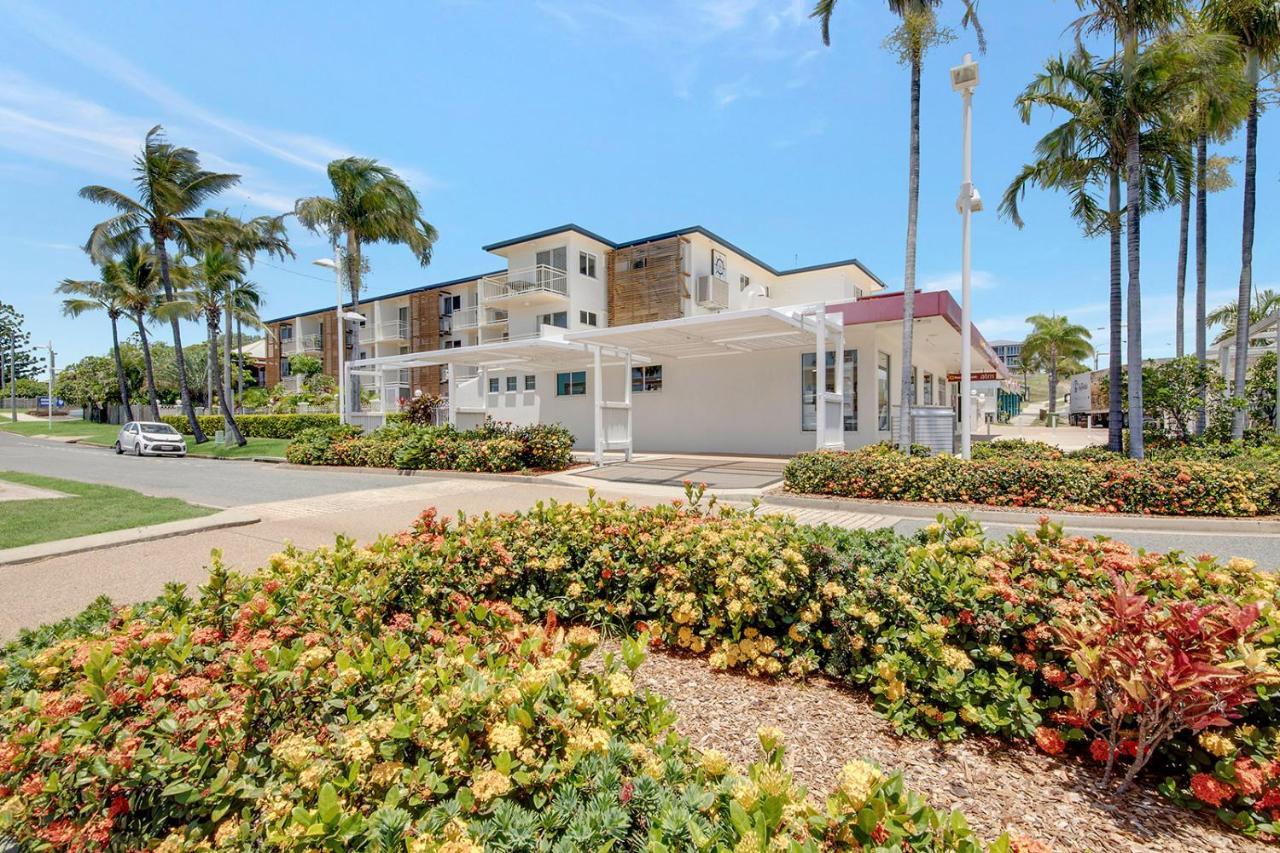 Endeavour Inn Emu Park Екстериор снимка