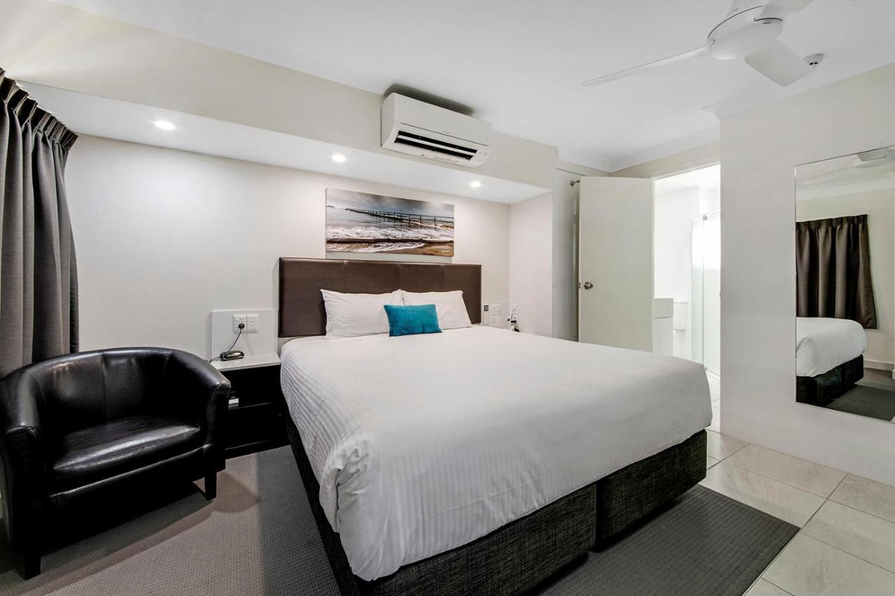 Endeavour Inn Emu Park Екстериор снимка