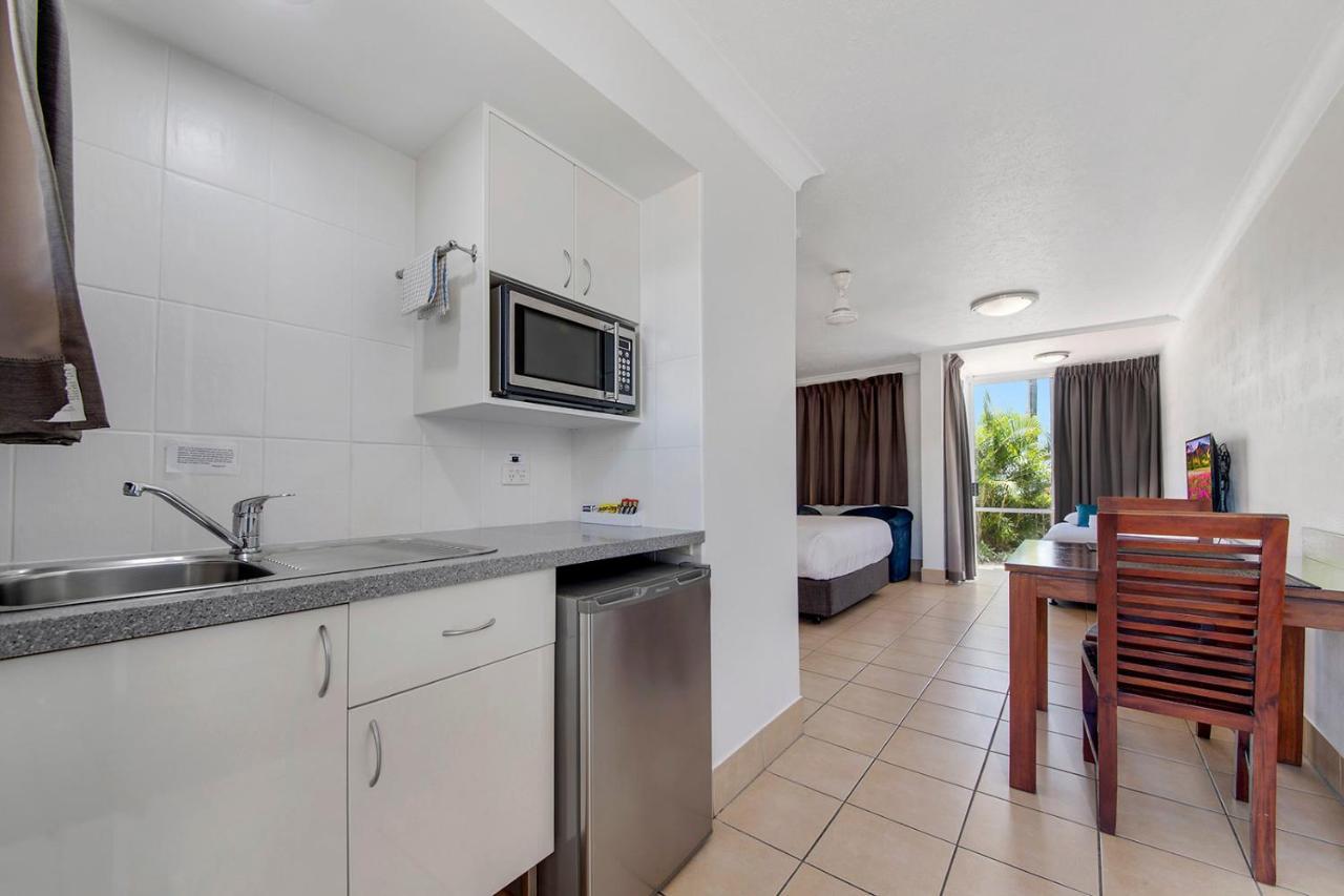 Endeavour Inn Emu Park Екстериор снимка