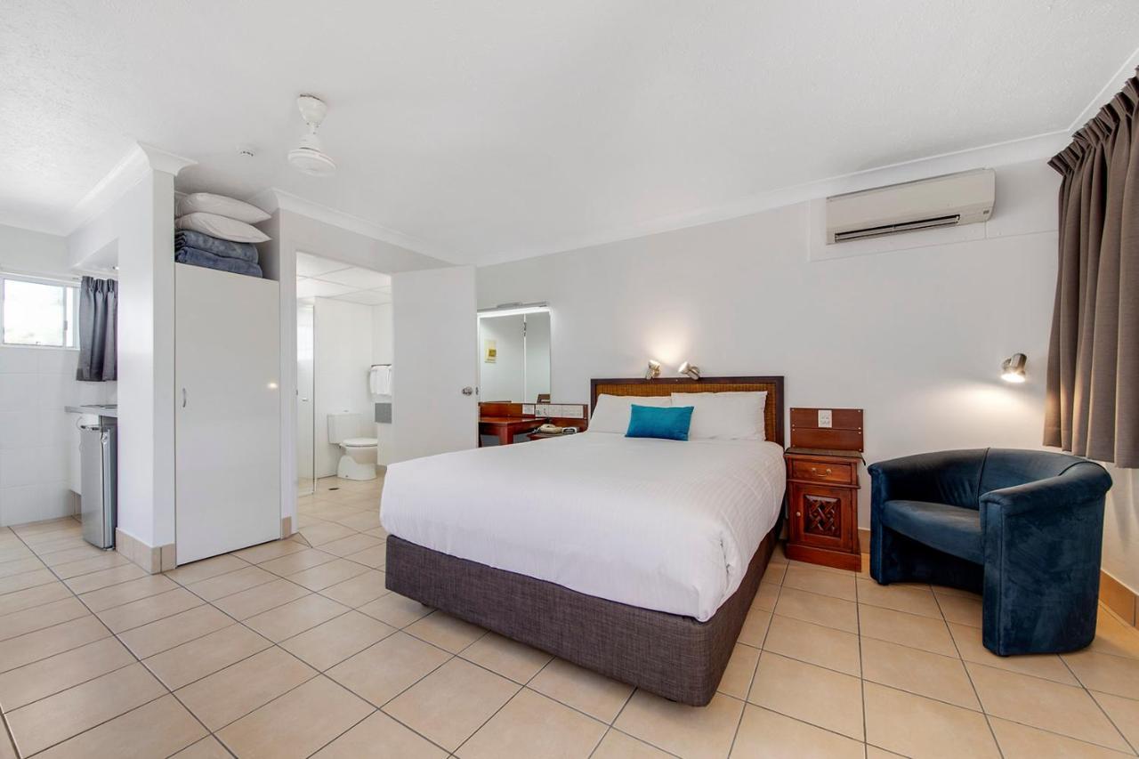 Endeavour Inn Emu Park Екстериор снимка